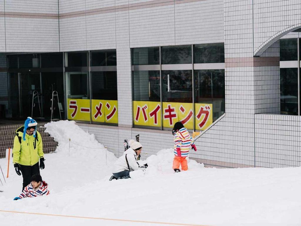 Yuzawa Toei Hotel Zewnętrze zdjęcie